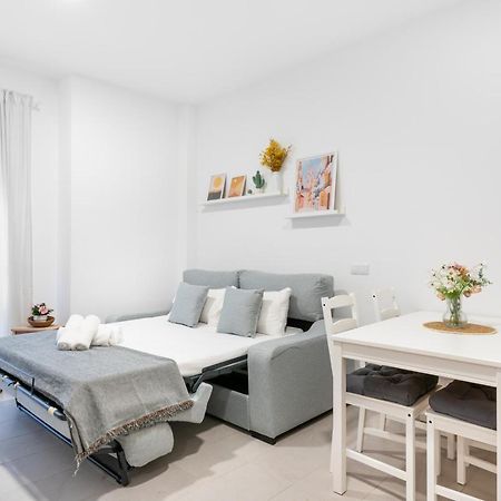 Wintowinrentals Superb New-Look Apartment Малага Экстерьер фото