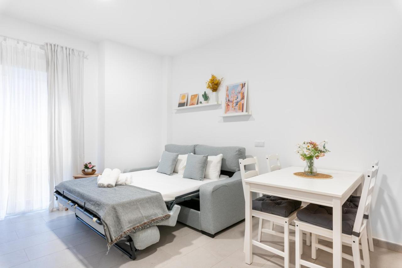 Wintowinrentals Superb New-Look Apartment Малага Экстерьер фото