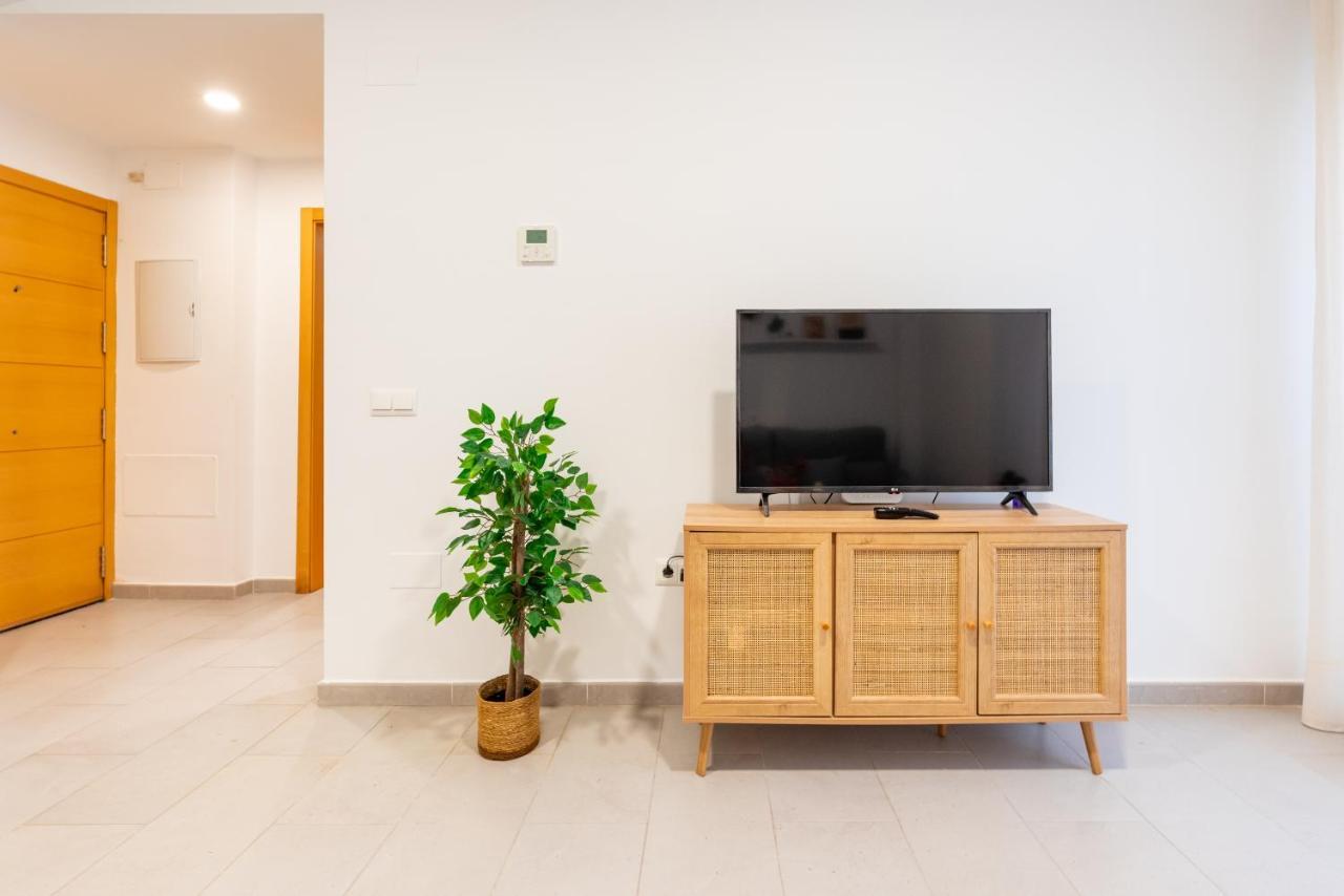 Wintowinrentals Superb New-Look Apartment Малага Экстерьер фото