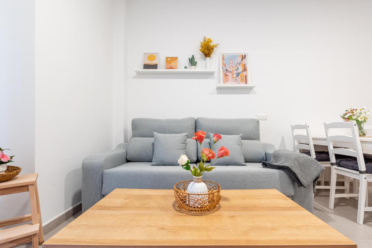 Wintowinrentals Superb New-Look Apartment Малага Экстерьер фото
