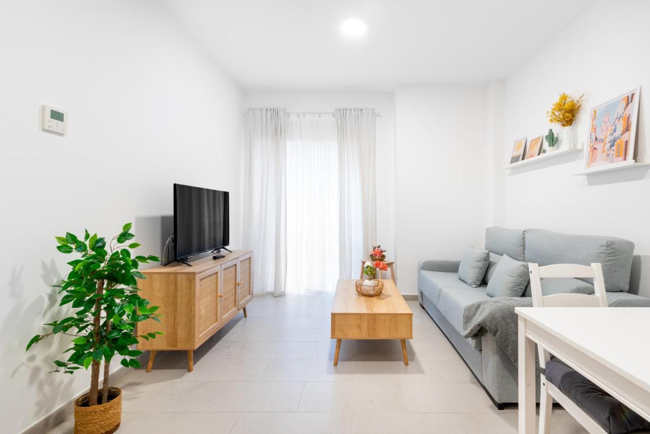 Wintowinrentals Superb New-Look Apartment Малага Экстерьер фото