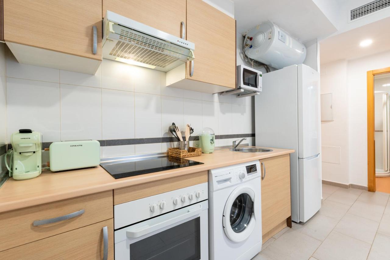 Wintowinrentals Superb New-Look Apartment Малага Экстерьер фото