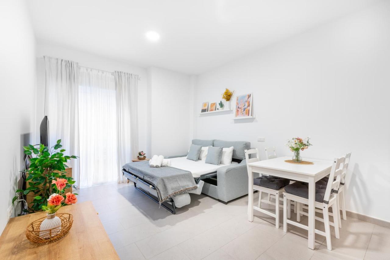 Wintowinrentals Superb New-Look Apartment Малага Экстерьер фото